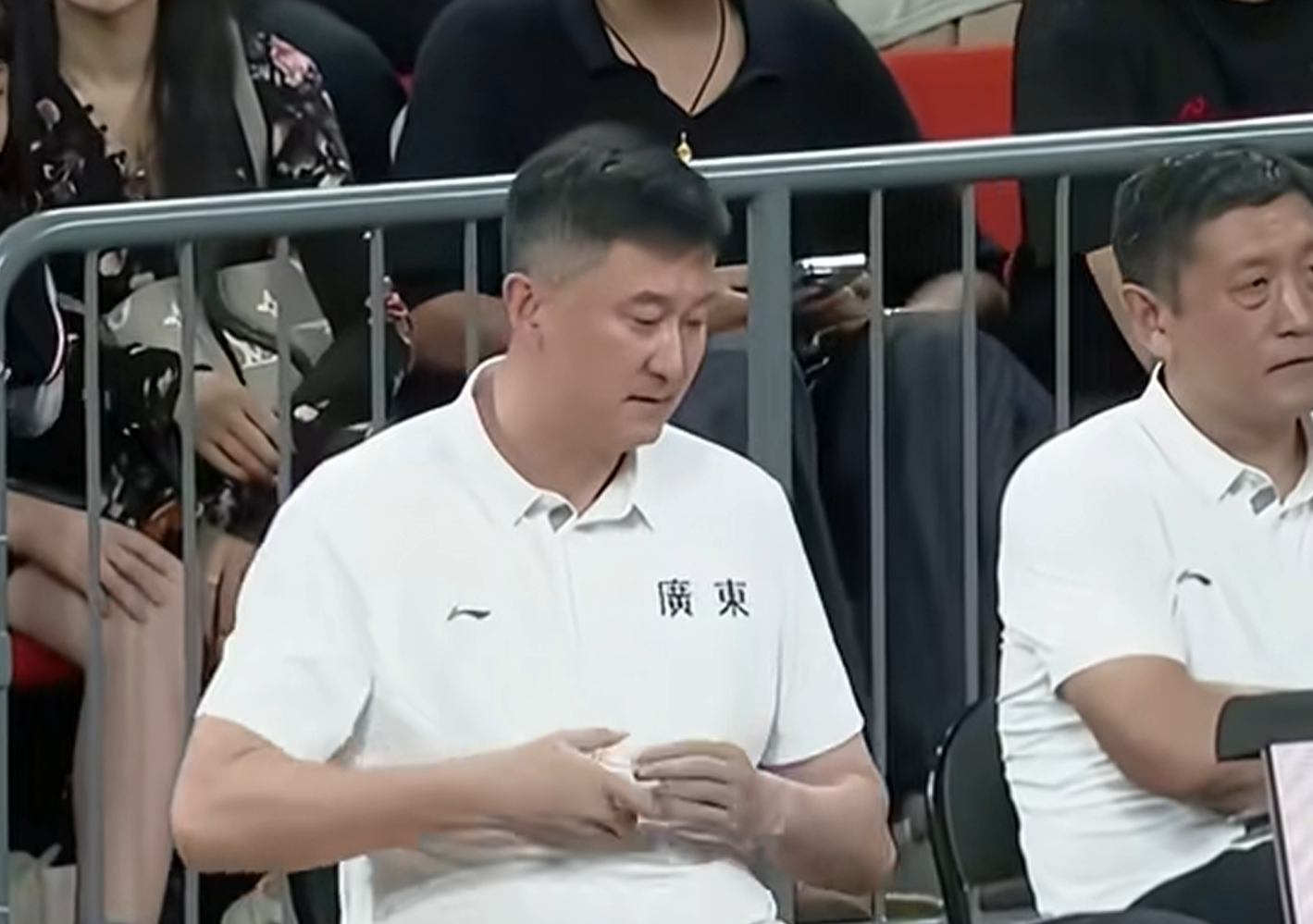 全场比赛砍, 做的不错, 反观杜润旺
