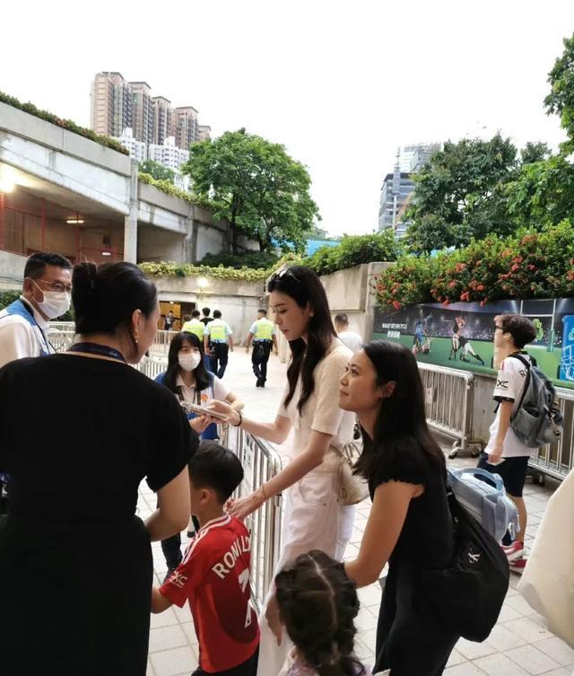 面很温馨, img